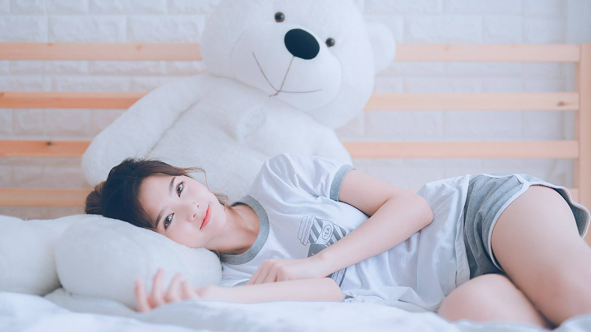 庞蒂决赛中段加速抢占优势，庞蒂克gxp